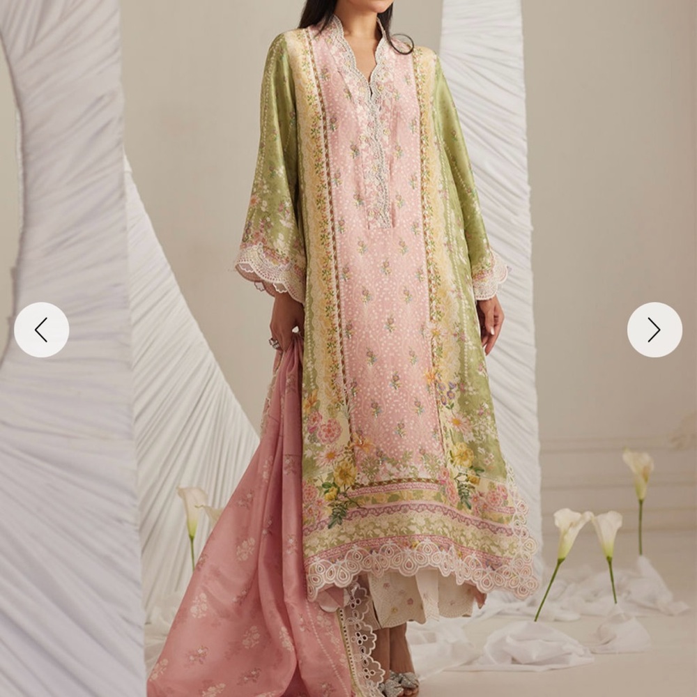 Farah talib aziz fta Elegant Pink and Green Women's Dress